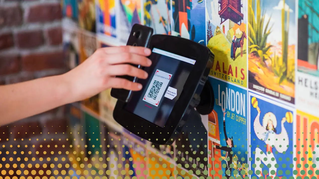 Объем QR-платежей в Казахстане достиг 8 трлн тенге и обошел POS-терминалы